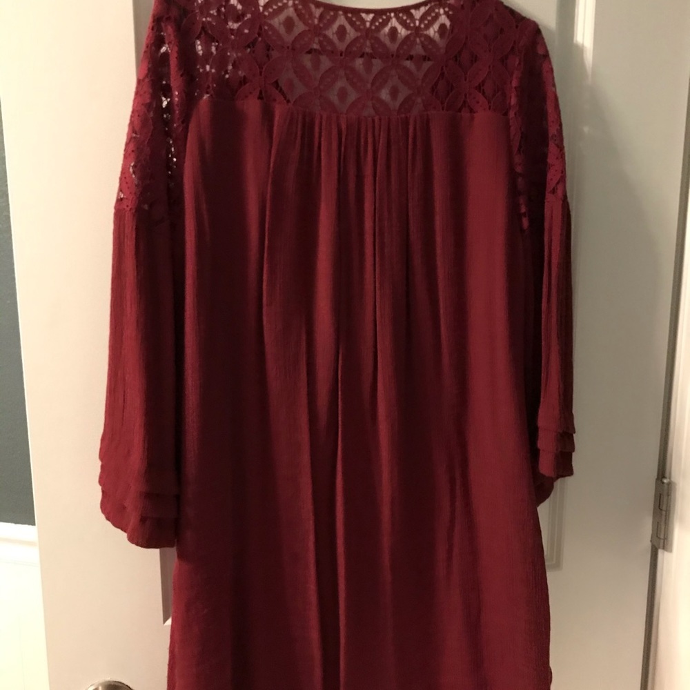Maroon loose fitting dress - Picture 4 of 4